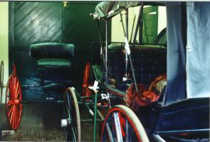 photo of buggy at the Old Crowder Brothers Scale House