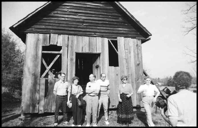 wpe128.jpg (107034 bytes)